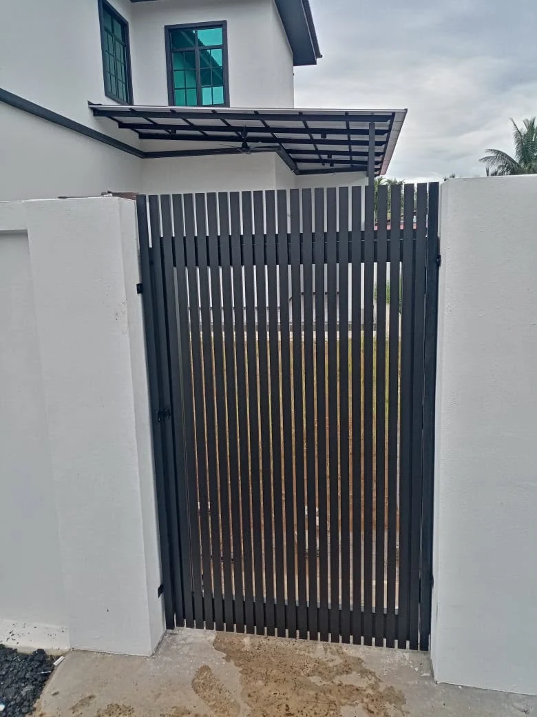 Aluminum Gate Panel 2 — Gate supplied by Yong Hsin Metal